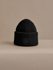 Cresta Rib Beanie in Black