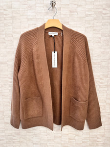 Cashmere Ribbed Open Cardigan in Saddle Brown