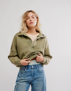 Timeless Pullover Adventurer